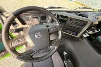 Volvo FM370, 278 kW, diisel, automaat