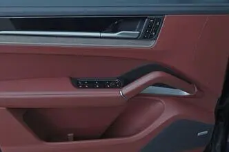 Porsche Cayenne, 3.0, 260 kW, pistikhübriid, automaat, nelikvedu