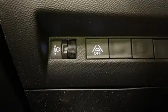 Peugeot 2008, электричество, автомат, передний привод