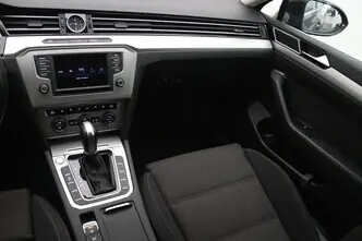 Volkswagen Passat, 1.6, 88 kW, diisel, automaat, esivedu