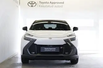 Toyota C-HR, 2.0, 112 kW, гибрид, автомат, полный привод