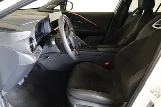 Toyota C-HR, 2.0, 112 kW, гибрид, автомат, полный привод
