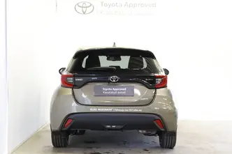 Toyota Yaris, 1.5, 68 kW, гибрид, автомат, передний привод