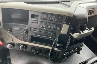 Volvo FM 410 6x2, 308 kW, diesel, automatic