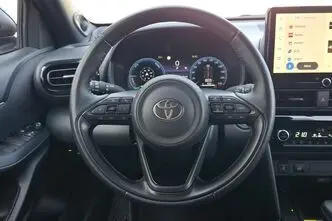 Toyota Yaris Cross, 1.5, 68 kW, гибрид, автомат, полный привод