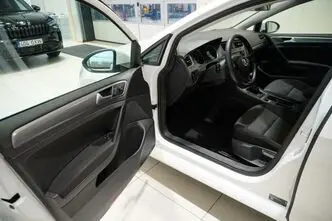 Volkswagen Golf, 1.2, 77 kW, bensiin, manuaal, esivedu