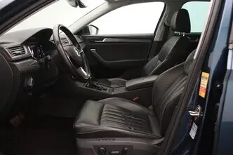 Škoda Superb, 1.4, 160 kW, подключаемый гибрид, автомат, передний привод