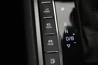 Škoda Superb, 1.4, 160 kW, подключаемый гибрид, автомат, передний привод