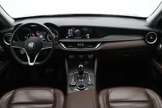 Alfa Romeo Stelvio, 2.2, 118 kW, diisel, automaat, tagavedu