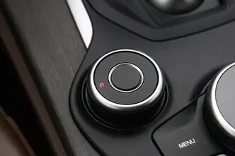 Alfa Romeo Stelvio, 2.2, 118 kW, diisel, automaat, tagavedu
