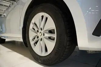 Škoda Octavia, 1.5, 110 kW, гибрид, автомат, передний привод