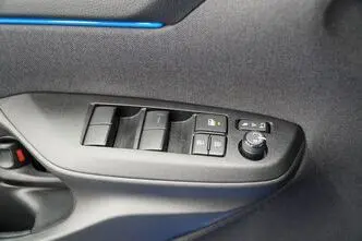 Toyota Yaris, 1.5, 68 kW, бензин, автомат, передний привод