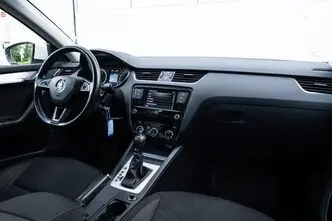 Škoda Octavia, 1.6, 85 kW, diesel, automatic, front-wheel drive