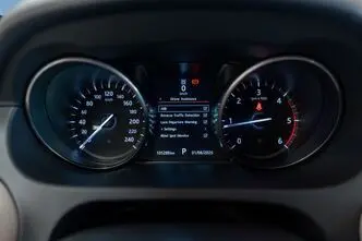 Land Rover Discovery Sport, 2.0, 110 kW, дизель, автомат, полный привод