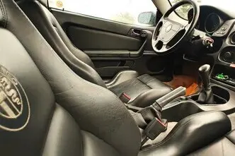 Alfa Romeo GTV, 2.0, 110 kW, bensiin, manuaal, esivedu