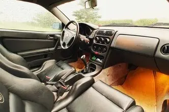 Alfa Romeo GTV, 2.0, 110 kW, bensiin, manuaal, esivedu