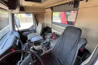 Renault 420 DCI 6x4, 313 kW, дизель, механическая