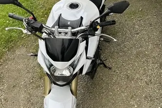 Suzuki GSR 750, 0.7, 78 kW, petrol, manual, rear-wheel drive
