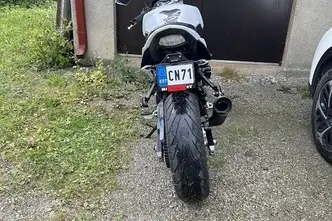 Suzuki GSR 750, 0.7, 78 kW, petrol, manual, rear-wheel drive