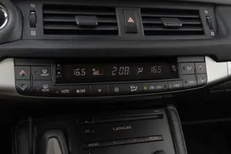 Lexus CT 200h, 1.8, 73 kW, hybrid, automatic, front-wheel drive