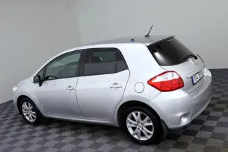 Toyota Auris, 1.6, 131 kW, bensiin, automaat, esivedu