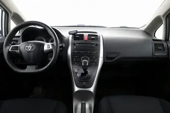 Toyota Auris, 1.6, 131 kW, bensiin, automaat, esivedu