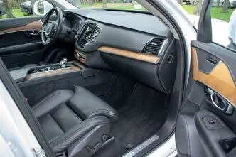 Volvo XC90, 2.0, 173 kW, гибрид, автомат, полный привод