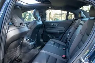 Volvo S60, 2.0, 184 kW, гибрид, автомат, полный привод