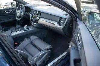 Volvo S60, 2.0, 184 kW, гибрид, автомат, полный привод