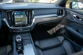 Volvo S60, 2.0, 184 kW, гибрид, автомат, полный привод