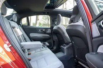 Volvo S60, 2.0, 335 kW, подключаемый гибрид, автомат, полный привод
