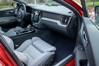 Volvo S60, 2.0, 335 kW, подключаемый гибрид, автомат, полный привод