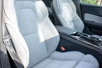 Volvo S60, 2.0, 335 kW, подключаемый гибрид, автомат, полный привод
