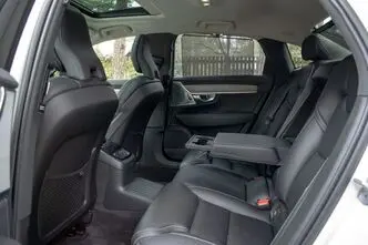Volvo S90, 2.0, 335 kW, plug-in hybrid, automatic, four-wheel drive