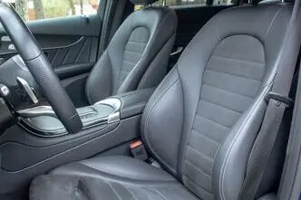 Mercedes-Benz GLC 300, 2.0, 225 kW, подключаемый гибрид, автомат, полный привод