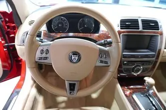 Jaguar XKR, 4.2, 306 kW, bensiin, automaat, tagavedu