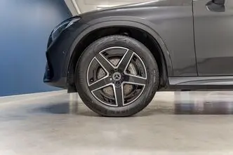 Mercedes-Benz GLC 220, 2.0, 145 kW, hybrid, automatic, four-wheel drive