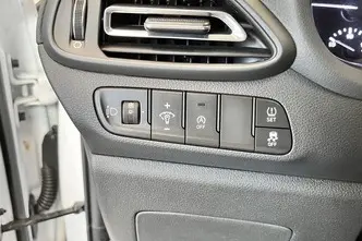 Hyundai i30, 1.0, 88.3 kW, bensiin, automaat, esivedu