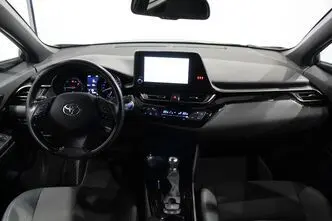 Toyota C-HR, 1.8, 72 kW, hybrid, automatic, front-wheel drive
