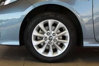 Toyota Corolla, 1.8, 72 kW, hybrid, automatic, front-wheel drive