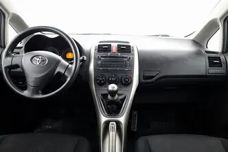 Toyota Auris, 1.4, 96 kW, bensiin, manuaal, esivedu