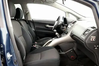 Toyota Auris, 1.4, 96 kW, bensiin, manuaal, esivedu