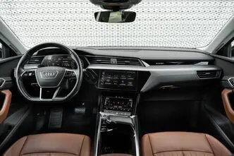 Audi e-tron, 230 kW, электричество, автомат, полный привод