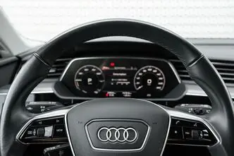 Audi e-tron, 230 kW, электричество, автомат, полный привод