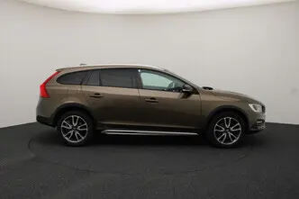 Volvo V60 Cross Country, 2.0, 110 kW, diesel, automatic, front-wheel drive