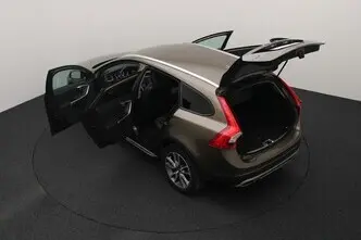 Volvo V60 Cross Country, 2.0, 110 kW, diesel, automatic, front-wheel drive