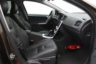 Volvo V60 Cross Country, 2.0, 110 kW, diesel, automatic, front-wheel drive