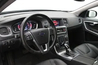 Volvo V60 Cross Country, 2.0, 110 kW, diesel, automatic, front-wheel drive