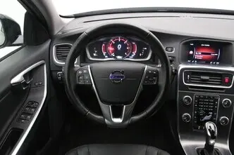Volvo V60 Cross Country, 2.0, 110 kW, diesel, automatic, front-wheel drive