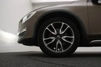 Volvo V60 Cross Country, 2.0, 110 kW, diesel, automatic, front-wheel drive
